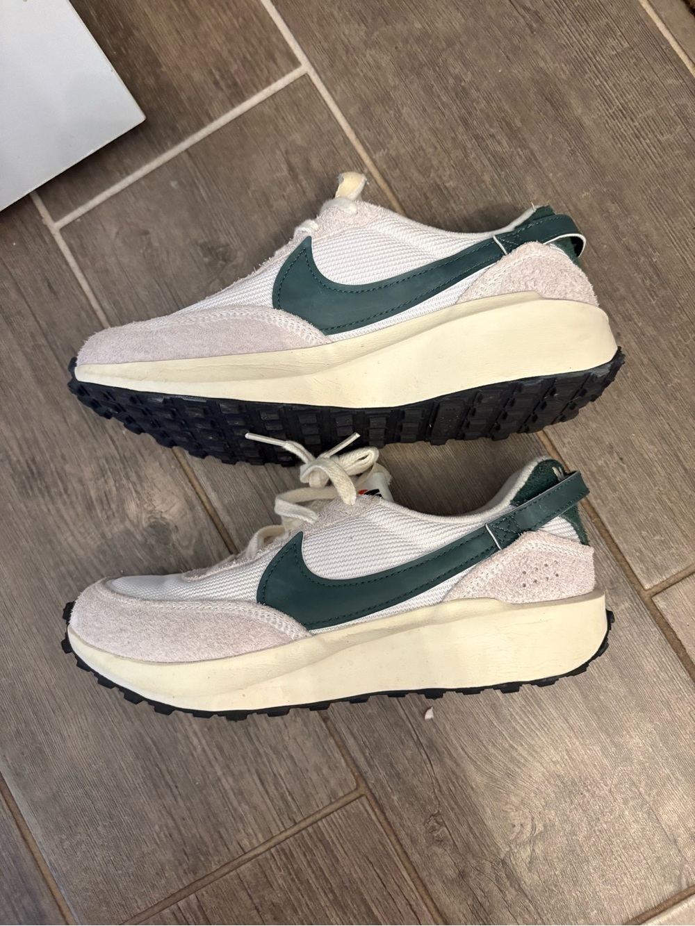 Nike shoes size 8